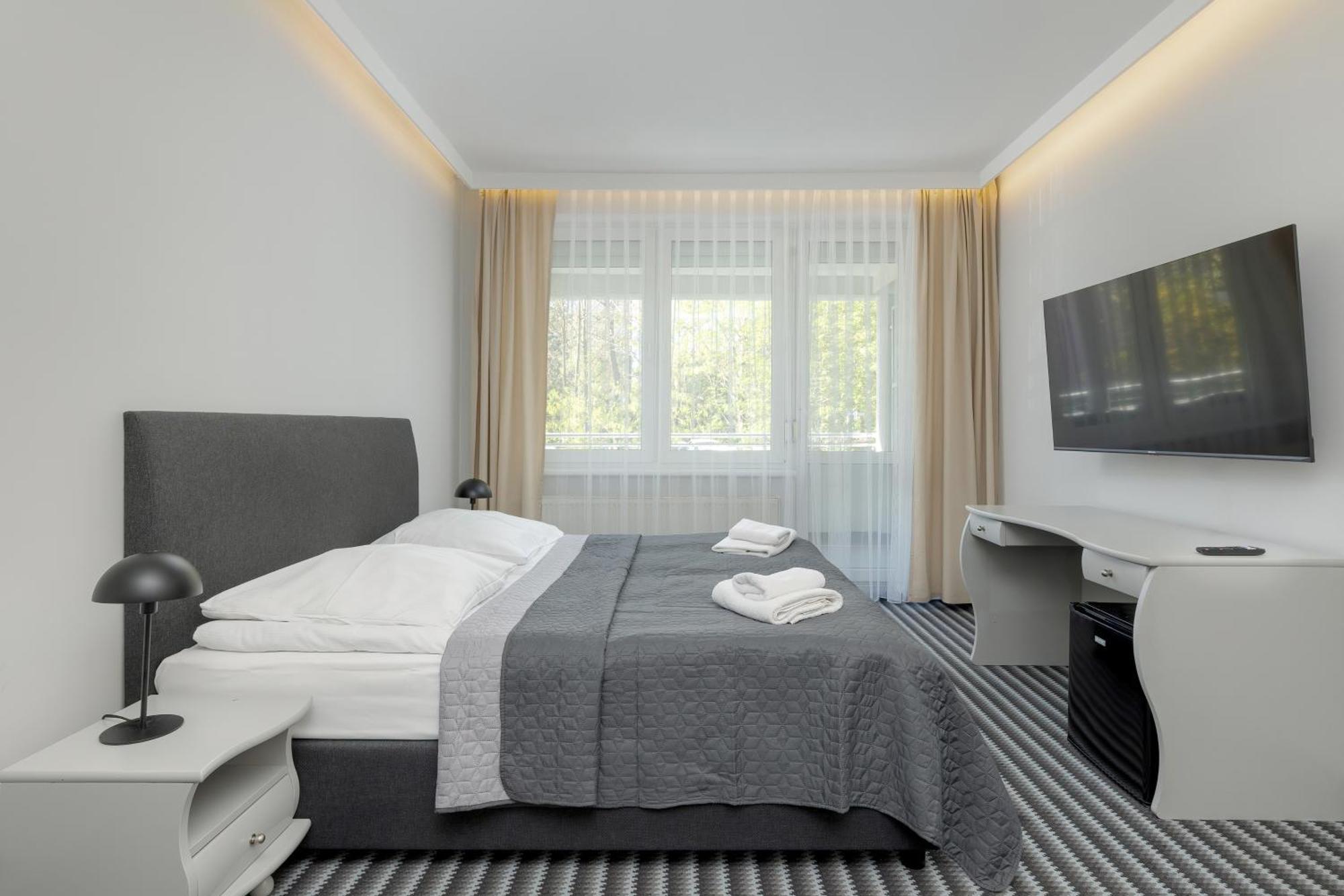 Aparthotel Etna Kołobrzeg Extérieur photo