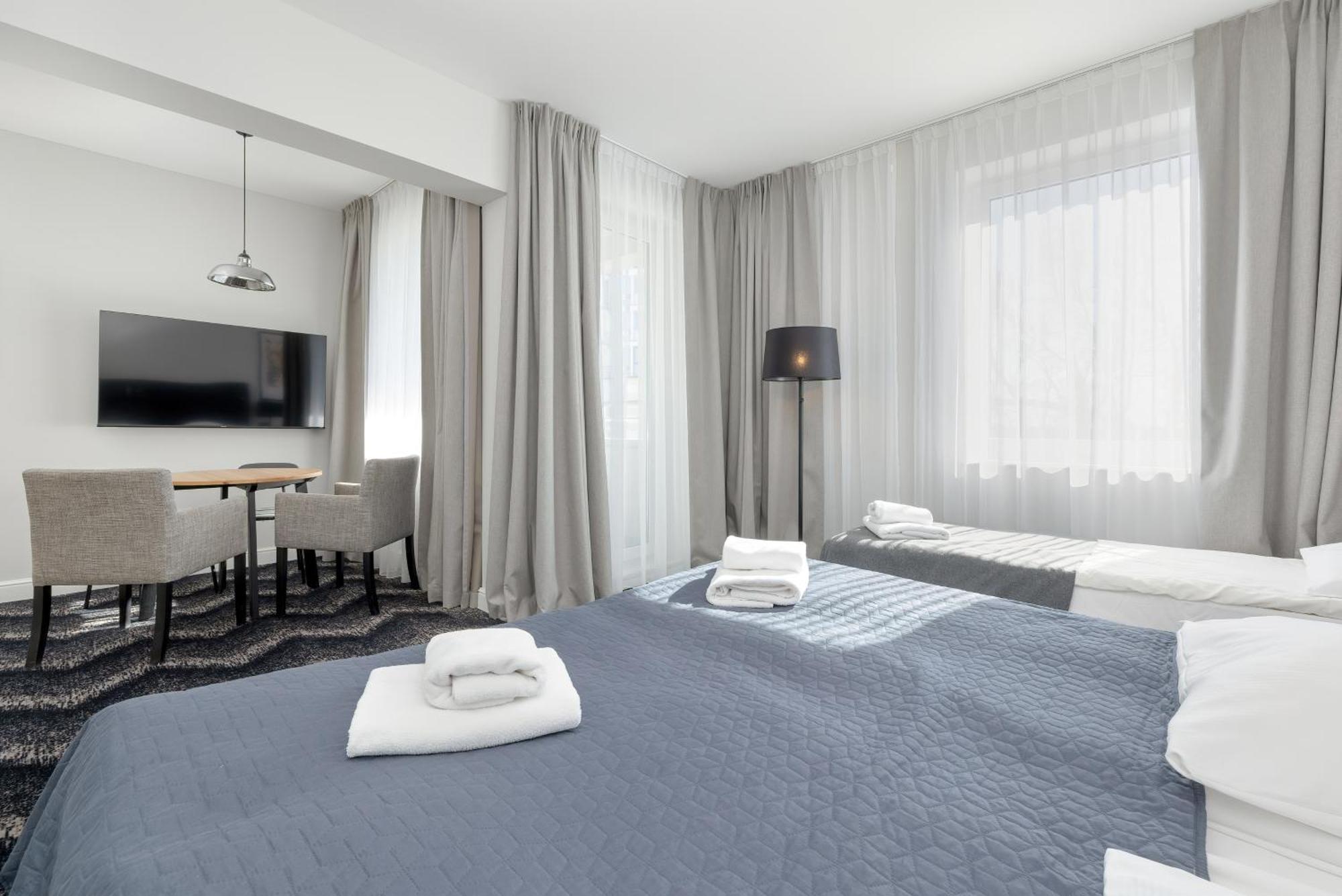 Aparthotel Etna Kołobrzeg Extérieur photo