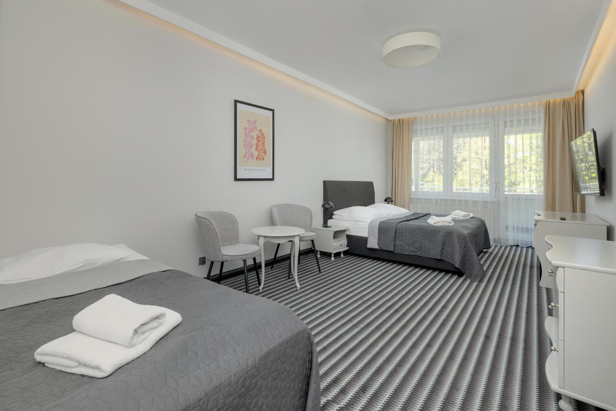 Aparthotel Etna Kołobrzeg Extérieur photo