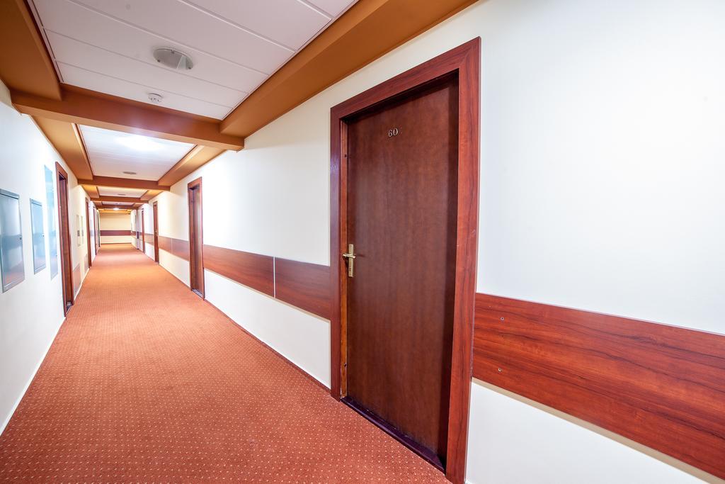 Aparthotel Etna Kołobrzeg Extérieur photo