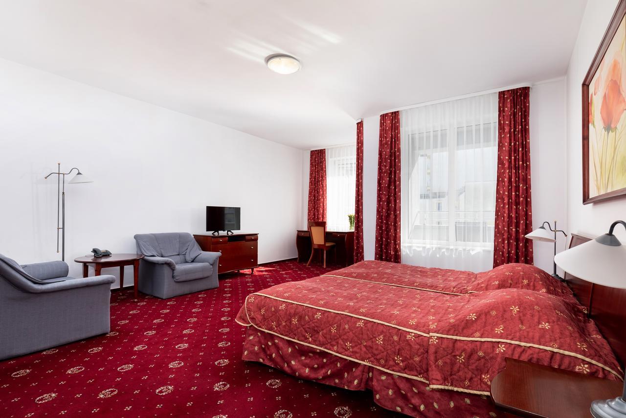 Aparthotel Etna Kołobrzeg Extérieur photo